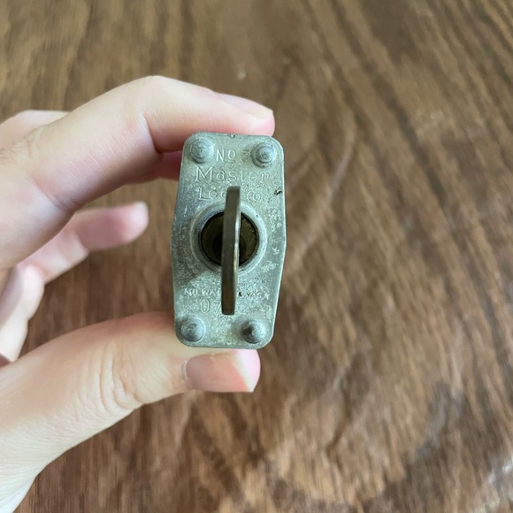 Vintage master lock & key - Picture 2 of 3